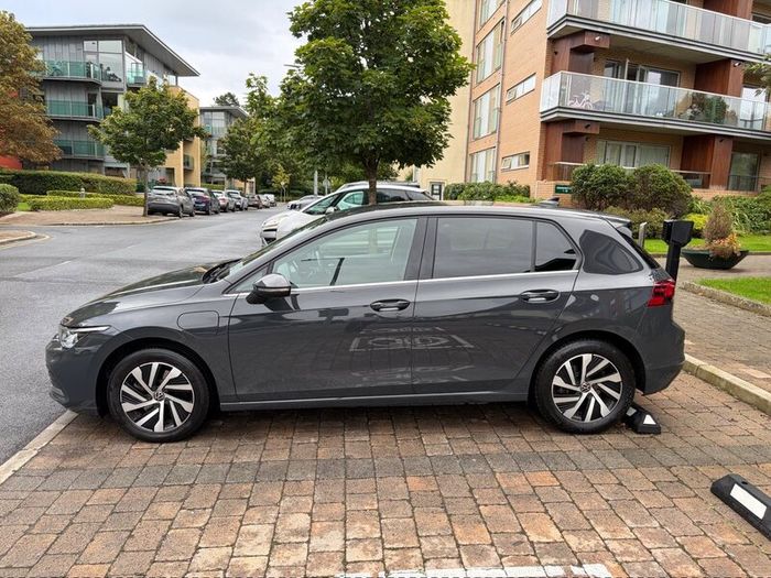 Volkswagen Golf 2023 1.4L eHybrid Style