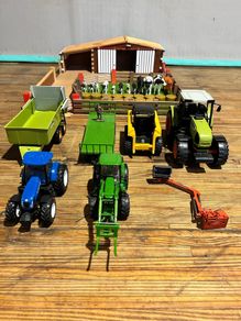 Wooden farm and accessories