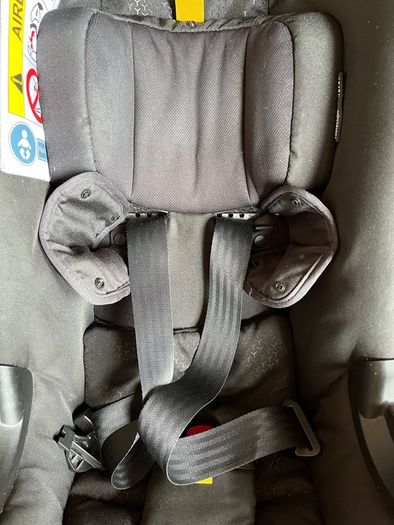 Doona i Car Seat and Stroller with Accessories - Nitro Black - Excellent Condition