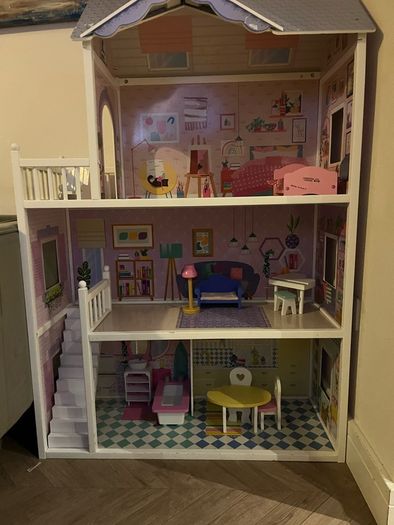 dolls house