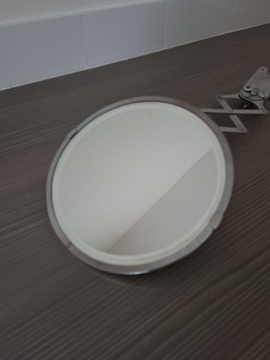 Stunning art deco top quality extending arm wall mounted bathroom shaving vanity mirror.