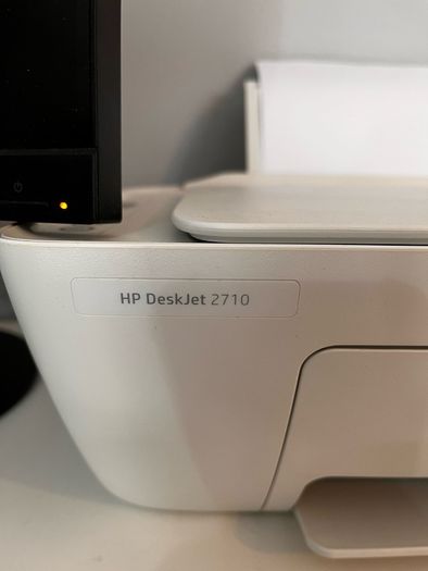 Desk Chair and Printer. Another things NOT FOR SALE.