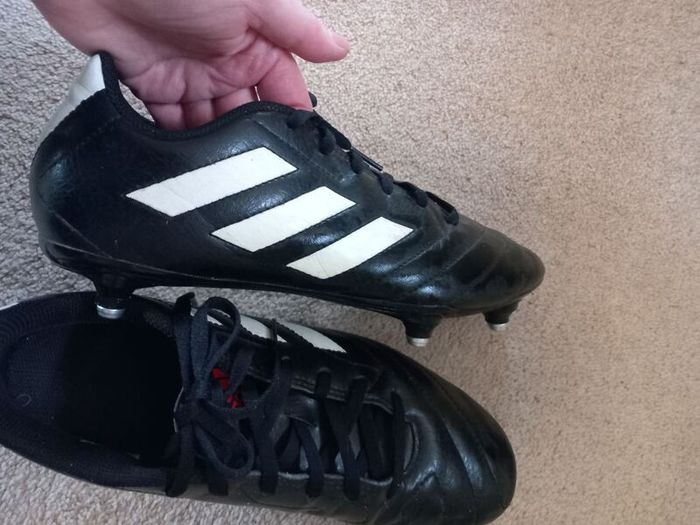 Adidas size 7 Football boots