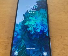 Samsung Galaxy S20 FE 128gb 5G Dual Sim Very Good Condition