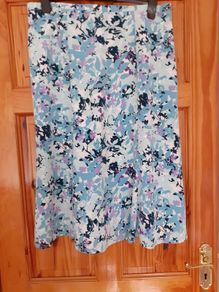 Skirt - Eastex - Floral - Size 18 - NEW