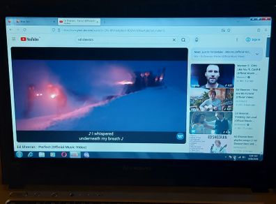Lenovo Ideapad U350, Model 2963, Intel Core 2 Solo CPU U3500, 1.4GHz, 4GB Ram, 230GB SSD,  Windows 7 professional 32 bit, Opera, Firefox, Chrome and VLC