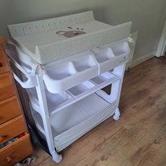 Babylo Changing Table