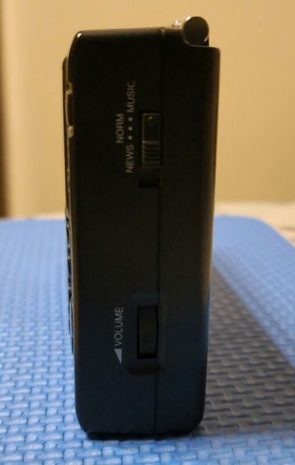 16 Bands Panasonic RF-B33, Matsushita, perfect working condition. 40 years old radio.