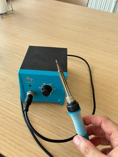 Tilswall Temperature-Controlled Soldering Station with Iron - Like New