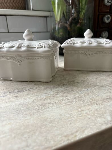 New French inspired ceramic lidded storage box in antique white.