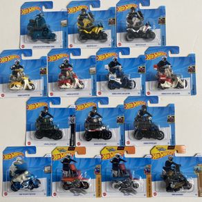 Vespa 90, Ducati DesertX, Honda Super Cub/ Custom/ CB750 Cafe, HW450F, Tred Shredder - Hot wheels Motor Cycles