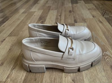 Cream shoes, size UK5(38)