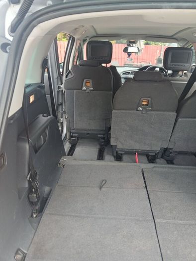 Peugeot 5008 2015.