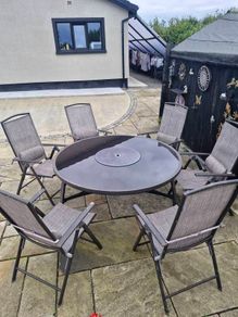 garden table and chairs
