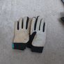 Chelsea goalie gloves Image 4