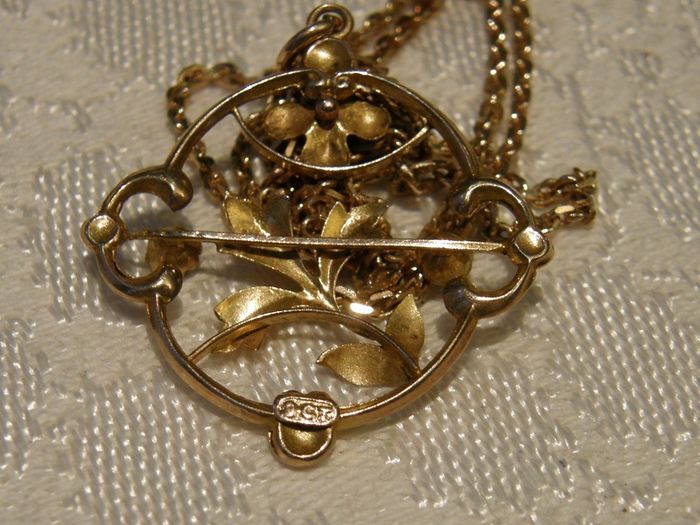Antique Edwardian 9ct Gold Green Garnet Openwork Pendant & Belcher Chain Necklace