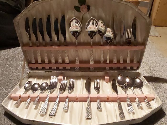 Sheffield England Vintage Cutlery Set Enclosed Box