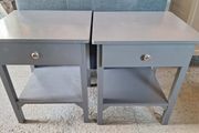 2 bedside lockers