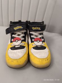 POKEMON boy's shoes - size 26 (I reckon!)