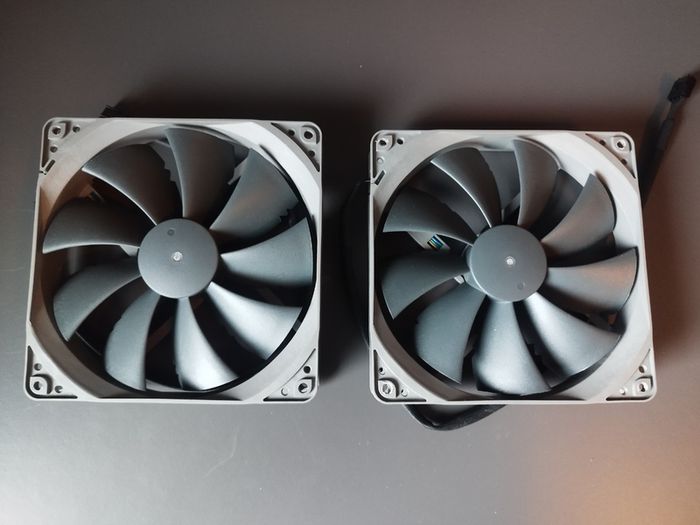 2x Noctua Fans NF-P14s