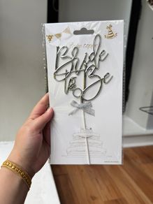 Cake topper