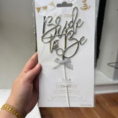 Cake topper
