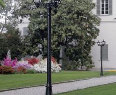 Garden lights Triple Lantern Lamp Posts 2.4 Meter High