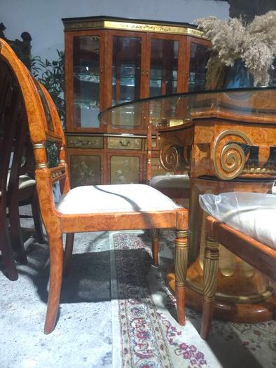 table+6 chairs+displqy cabinet