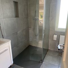 shower screen