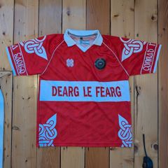 Dearg Le Fearg Connradh na nGaeilge Jersey