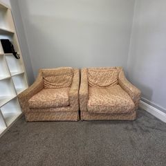 2 Armchairs for free who collects