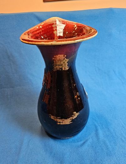 Beautiful Stately Colm De Ris Vase