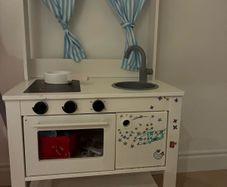play kitchen