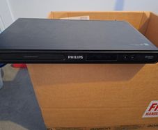 Philips DVD Player plus 90 DVDs