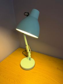 Desk lamp