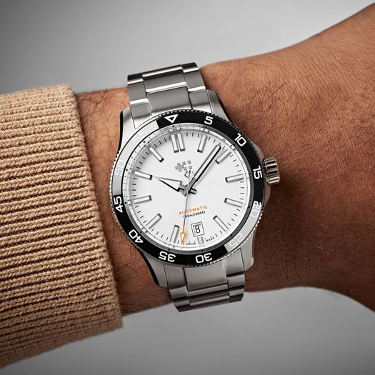 Christopher Ward C60 Trident Pro 300