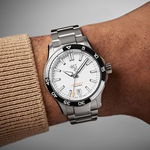 Christopher Ward C60 Trident Pro 300