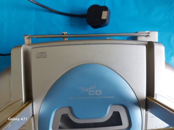 ALBA Portable CD RADIO CASSETTE Player, everything works fine, Radio, CD & Tape