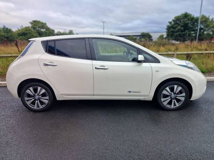 2014 Nissan Leaf deposit taken