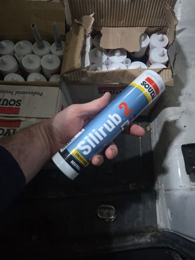oak coloured silicone/Sealant