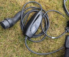Mercedes charging cable x2