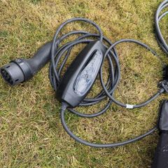 Mercedes charging cable x2