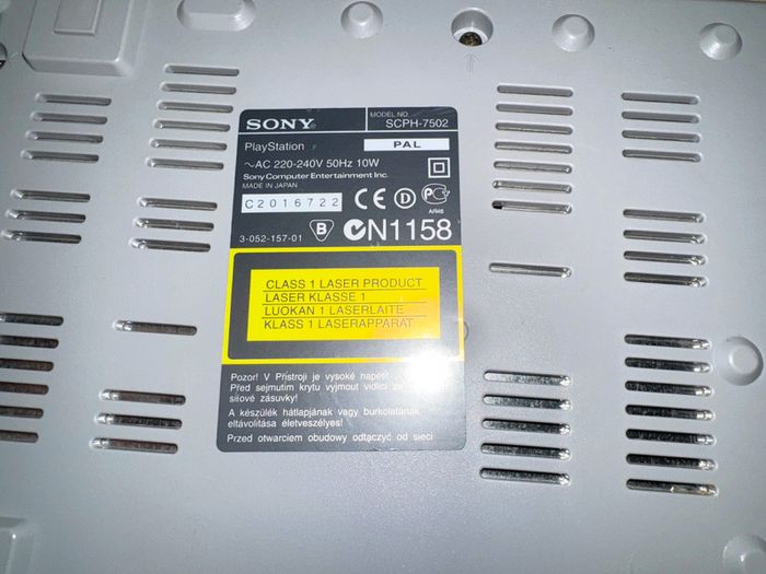 Sony PlayStation 1 SCPH-7502 with Dual Shock Analog Controller