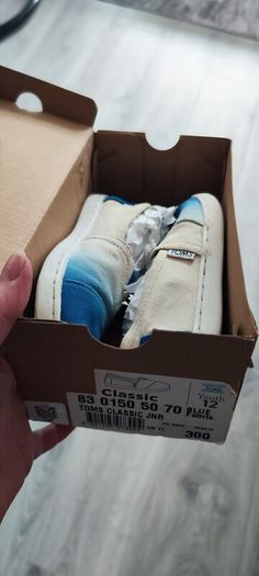 Toms shoes