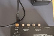 Phono Pre Amp - Behringer PP400