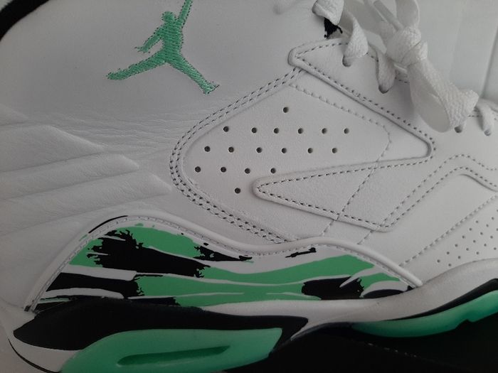New nike mens air Jordan in box