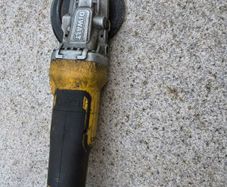 dewalt angle grinder