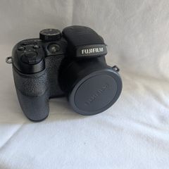 Fujifilm FinePix S1500 10.0-megapixel digital bridge camera in black