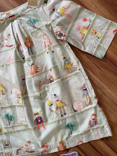 Oilily Douwe dress age 6 with matching socks excellent condition!!!
