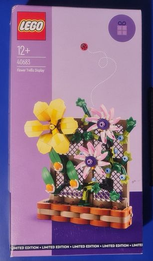 LEGO Flower  Trellis